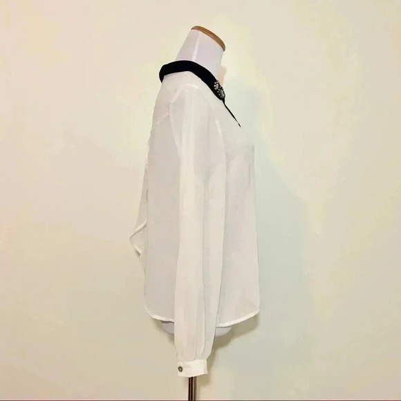 Iris white bejeweled button up blouse - Picture 5 of 8
